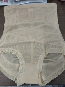 Culotte gainante taille haute pour <span class=keywords><strong>femme</strong></span> avec dentelle, bretelles croisées, effet ventre plat et rehausseur de fesses, en maille amincissante - Product Image 6