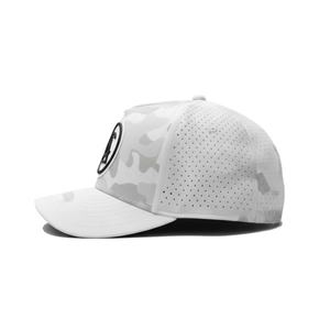 Casquette de golf OEM personnalisée en maille perforée avec logo, 5 panneaux, visière légèrement incurvée, snapback, patch en caoutchouc imperméable - Product Image 3