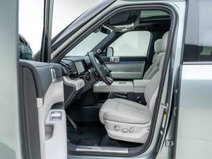 BYD Bao Tai 7 PHEV SUV de 5 Plazas, Autonomía Eléctrica de >700 km, Tracción en las 4 Ruedas, Batería Blade, Motor de 150-200 kW, Carga Rápida, 50-70 kWh, 190 km/h - Product Image 3