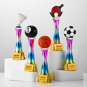 Trofeo <span class=keywords><strong>de</strong></span> Resina Chapado en Oro Colorido <span class=keywords><strong>de</strong></span> Alta Gama Creativo y Más Vendido para Fútbol, Baloncesto, Voleibol, Bádminton - Product Image 2