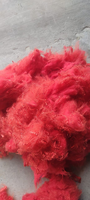 Fibre discontinue de polyester recyclé ignifuge de haute qualité, fabriquée en Chine, teinte en masse, pour le filage et le non-tissé