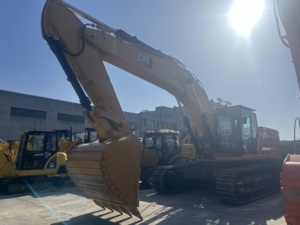 Excavadora Usada de 345 Toneladas con Motor Cummins, Cucharón de Excavación y Cargador de Orugas Amarillo, Maquinaria de Construcción - Product Image 2