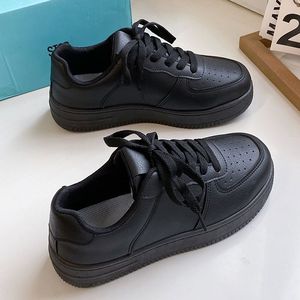 JHT черная зимняя обувь для мальчиков новая 2024 в Корейском стиле универская Студенческая водонепроницаемая обувь на платформе - Product Image 1