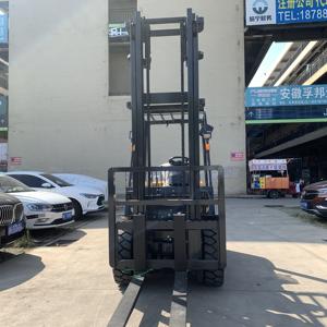 NWE LIUGONG 3.5TON carretilla elevadora diésel 4,5 M con mástil de dos etapas carretilla elevadora de cambio lateral - Product Image 4