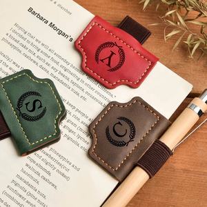 ที่คั่นหนังเทียมแบบเลเซอร์ได้ ที่คั่นหนัง PU แบบแม่เหล็กพร้อมที่ใส่ปากกา - Product Image 6