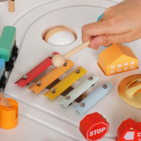 Cube d'activité en bois pour bébé avec labyrinthes de perles, mini voiture jouet, engrenages et blocs, table de jeu Montessori pour les tout-petits de 1 an