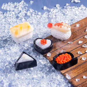 Mini-sushi simulé en gros pour maison de poupée, décorations alimentaires, <span class=keywords><strong>cuisine</strong></span> japonaise, accessoires miniatures - Product Image 2