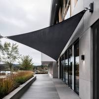 Voile d'ombrage triangulaire noire en HDPE résistante aux UV pour piscine, villa, patio, jardin extérieur
