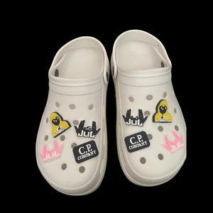 A buon mercato popolare C.P. Co. Decorazioni scarpe in PVC morbido scarpe spille accessori Diy cianfrusaglie Charms scarpe JUL Charms per <span class=keywords><strong>zoccoli</strong></span> - Product Image 1
