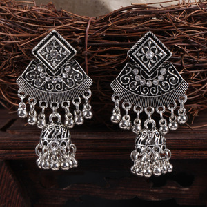 Pendientes Étnicos de Aleación de Zinc con Baño de Oro Antiguo, Diseño Floral con Engaste de Bisel, Joyería de Fiesta para Mujer - Product Image 2