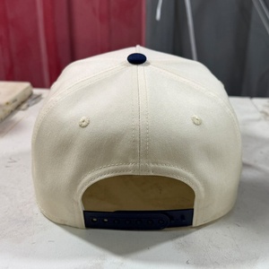 Nouvelle Arrivée Casquette de Baseball Unisexe OEM pour Mariage et Fête, <span class=keywords><strong>5</strong></span> Panneaux, Structurée, Type A-Frame, avec Broderie Personnalisée Logo 'Love', pour Femme - Product Image 3