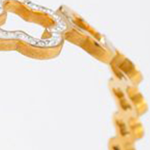 Bracciale in Acciaio Inossidabile con Fiore Traforato Quadrato, Placcato Oro, Gioiello Alla Moda per Donna, Idea Regalo - Product Image 5