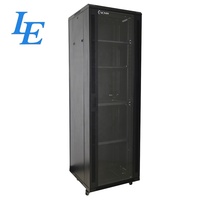 Armoire de serveur sur pied LE 19 pouces 18U-47U pour centre de données réseau en acier laminé à froid SPCC IEC297-2 IP20 avec revêtement en poudre