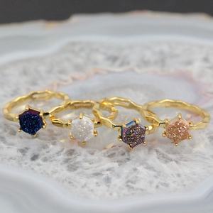 BD-T070 anillos de joyería de drusa natural al por mayor, anillo de piedras preciosas druzy con forma de hexahedral, muchos colores disponibles - Product Image 1