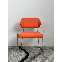Confort de la bibliothèque Elevate: des chaises modernes pour une lecture fluide