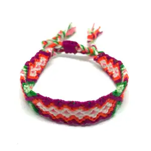 สร้อยข้อมืออิบิซ่าทอมืออย่างสวยงาม - Product Image 1