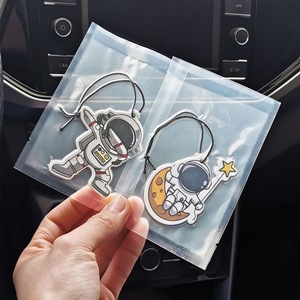 Rafraîchisseur d'air suspendu de luxe personnalisé Petite <span class=keywords><strong>voiture</strong></span> en papier noir avec bonne <span class=keywords><strong>odeur</strong></span> Parfum Style moderne Arbres personnalisés Logo pour <span class=keywords><strong>voiture</strong></span> - Product Image 5