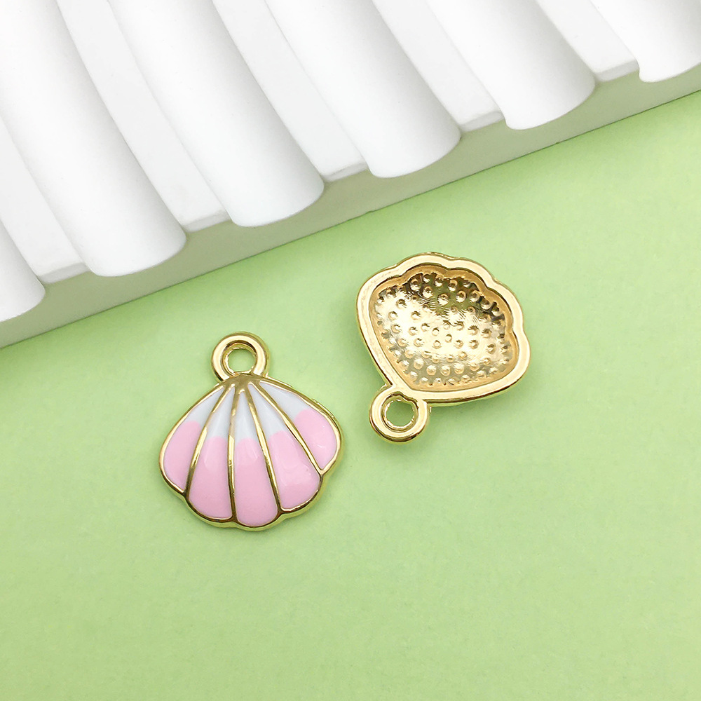 One pink seashell (16*17mm) - 1.3g - 12032g