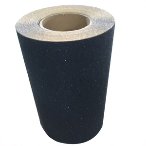 Cinta <span class=keywords><strong>de</strong></span> <span class=keywords><strong>Lija</strong></span> <span class=keywords><strong>de</strong></span> PVC <span class=keywords><strong>de</strong></span> Alta Calidad <span class=keywords><strong>para</strong></span> Patinetas y Longboards, Color Negro, Modelo OS780, 9 Pulgadas <span class=keywords><strong>de</strong></span> Ancho, 50 Yardas <span class=keywords><strong>de</strong></span> Largo - Product Image 1