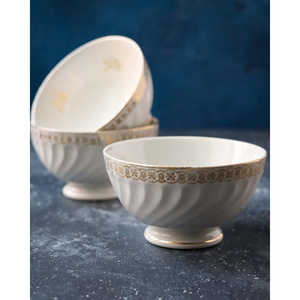 Daniele F. Ensemble de trois saladiers décorés de style bohème français en or, vaisselle en métal poli, nouveauté orientale pour les fêtes du Nouvel An - Product Image 1