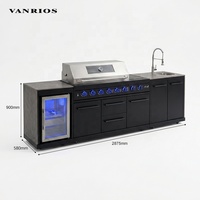 Barbecue à gaz durable en acier inoxydable à 8 brûleurs avec chariot pour les grandes cuisines extérieures modernes et les fêtes, idéal pour fumer