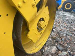 Compacteur routier d'occasion, grand stock disponible, Compacteur à double tambour CC422, Compacteur routier Dynapac CC422 d'occasion (Suède) - Product Image 6