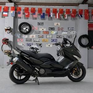Moto sportive d'occasion <span class=keywords><strong>Yamaha</strong></span> TMAX <span class=keywords><strong>500</strong></span> 500CC à injection de carburant, bicylindre en parallèle refroidi par liquide, à essence - Product Image 1