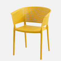Chaise de salle à manger empilable en plastique vert olive moderne STG, design coloré et respirant pour l'extérieur, le jardin, les restaurants