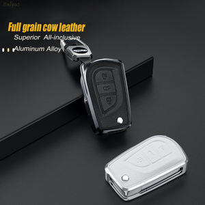 Elegante custodia per chiave auto in lega di alluminio in pelle per <span class=keywords><strong>Toyota</strong></span> Hilux Corolla <span class=keywords><strong>avensis</strong></span> Prado Fortuner RAV4 CHR accessori - Product Image 4