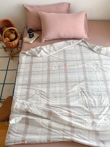 Couette d'été rafraîchissante Couverture portable Couette douce Couette légère climatisée pour les dormeurs chauds et les sueurs nocturnes - Product Image 2