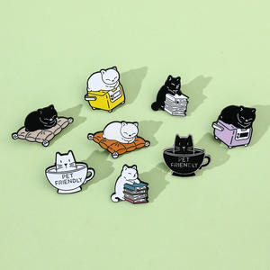 بروش لطيف القط قراءة كتاب شرب القهوة الكرتون شارة معدنية القط شعار شخصي دبوس طية صدر السترة للزينة - Product Image 3