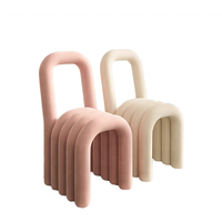 Fauteuil lounge moderne en velours, tabouret à dossier pour manucure, style luxe léger, pour chambre de filles, vestiaire, rouge, design créatif, pour appartement, hôtel, salle à manger