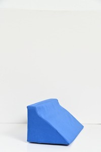 Perlengkapan terapi rehabilitasi untuk pasien cacat orang tua, bantal Flip segitiga, bantal penyangga pinggang busa, bantal punggung - Product Image 3