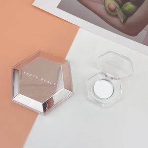 Fenty Beauty - Estuche Hexagonal Vacío para Sombra de Ojos de 26 mm, Envase de Muestra - Product Image 3