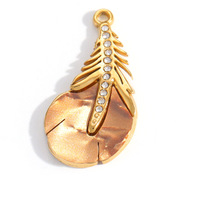 SUMMLY - Dijes de Flores, Peces y Plumas Coloridas al por Mayor, Dijes de Acero Inoxidable Chapados en Oro de 18K para Pulseras, Joyería de Moda