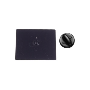 Divertente Spilla in Smalto con Meme del Coniglio 'All突然我的动机就消失了' Bianco e Nero per Decorazione Zaino - Product Image 5
