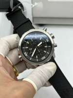 Fabrik-Großhandel Hochwertige Herren Luxus Business Automatik-Mechanische Uhr Chronograph Kalender Sportuhr mit Gangreserve