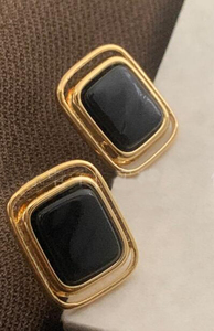 ต่างหูทรงเรขาคณิตสีดำทอง ดีไซน์มินิมอลสไตล์เกาหลี ยี่ห้อ Kaimei Fashion ทำจากทองเหลือง - Product Image 5