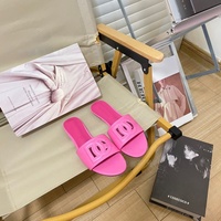 YESTEEM D Letter Sandales plates pour femme, nouvelle collection été, ajourées, en cuir, à bout rond, style décontracté et tendance