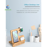 Nouveau chargeur de bureau sans fil 3-en-1 efficace 15W pour iPhone, Apple Watch et autres appareils avec fonction écouteurs, en bois naturel et bambou