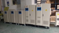 Régulateur/stabilisateur de tension automatique triphasé 120 Kva AVR 120KVA entrée triphasée 300V-460V sortie 380V