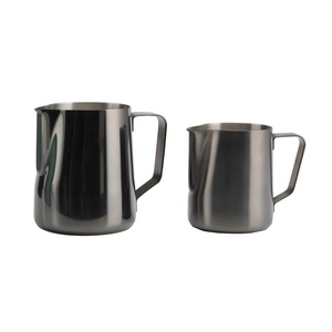 Pichet à mousse de lait en acier inoxydable 10oz, design minimaliste, accessoire durable pour le café et le thé - Product Image 2