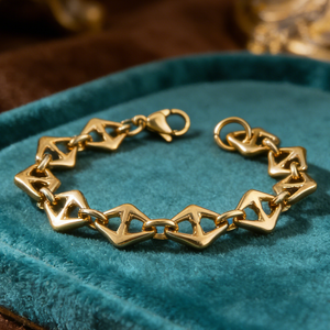 Pulsera de Eslabones Triangulares Huecos de Acero Inoxidable Chapado en Oro de 18K al por Mayor, Impermeable, Hipoalergénica, Joyería de Moda a Granel - Product Image 1