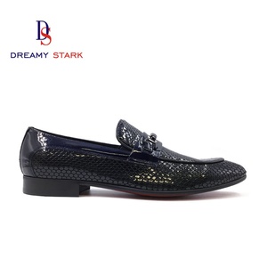 Mocasines Italianos Duraderos Hechos a Mano con Cuero Genuino, Cómodos y Fáciles de Poner, en Negro y Marrón, con Acabado Brunishing, Formales, con Logotipo Personalizado, Diseño Original de Marca - Product Image 3