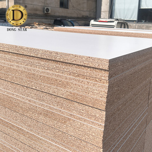 Panneaux de particules stratifiés <span class=keywords><strong>MDP</strong></span> de qualité E1, finition mélamine, 9/12/15/18 mm pour meubles, 32 ans d'expérience à l'exportation - Product Image 1