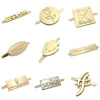 Prix compétitif Pas cher Rivet Triangle Personnalisé Gaufrage 3D logo Plaque Métallique pour Chapeau