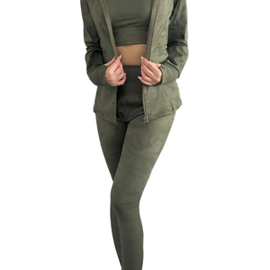 Conjunto de Yoga de 3 Piezas en Verde Militar con Camuflaje, Leggings de Poliamida y Elastano de Alta Elasticidad, Top Corto y Chaqueta con Cremallera, Largo Completo - Product Image 1