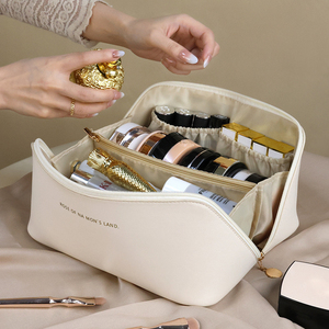 <span class=keywords><strong>2022</strong></span> mejor bolsa de maquillaje de gran capacidad bolsa de cosméticos de joyería de viaje Material de PU con cierre de cremallera - Product Image 2