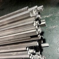 Tube carré en acier inoxydable 304/316/316L perforé 30x30mm sans soudure anti-corrosion durable pour appartement parc allée