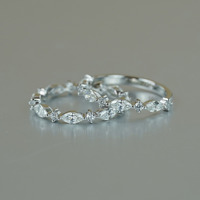 Anillo de Boda Apilable de Plata de Ley 925 con Baño de Oro de 18K y Moissanita de Corte Marquesa, Tipo Media Eternidad, para Mujer